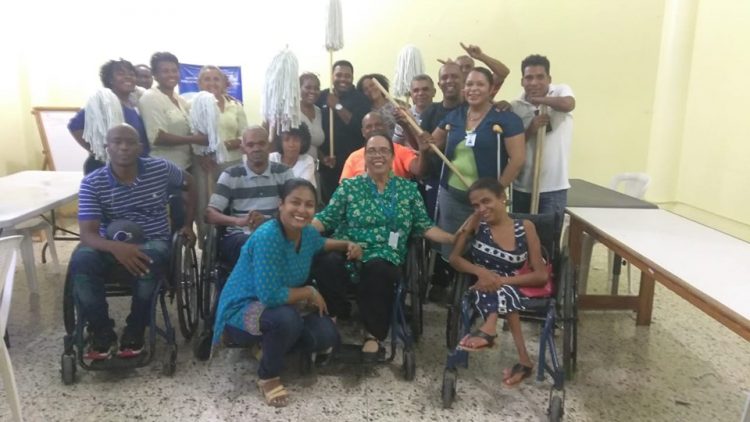Graduación de 26 socios/as y comunitarios de Santo Domingo Oeste, en el Curso de Fabricación de Suapes