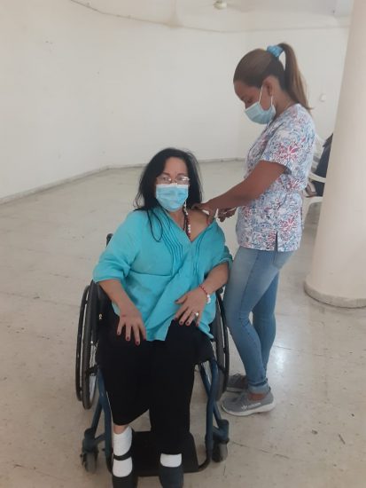Vacunación para el COVID 19, en la  fase de inoculación para personas mayores de 70 años.