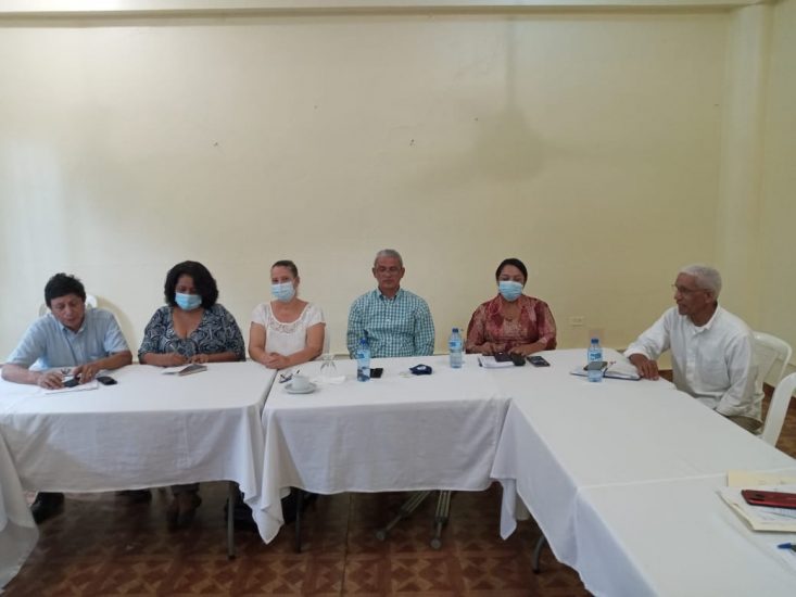 Reunión de ASODIFIMO, con la  Lic. María Acevedo, Presidenta del Club Rotario y el Representante de los Servicios Humanitarios de la Iglesia de Jesucristo de los Santos de los Últimos Días, el Dr. Carlos Zometa