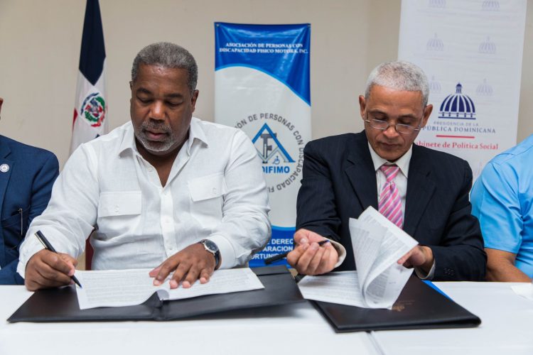 Firma de Convenio entre el Gabinete de Política Social y ASODIFIMO.