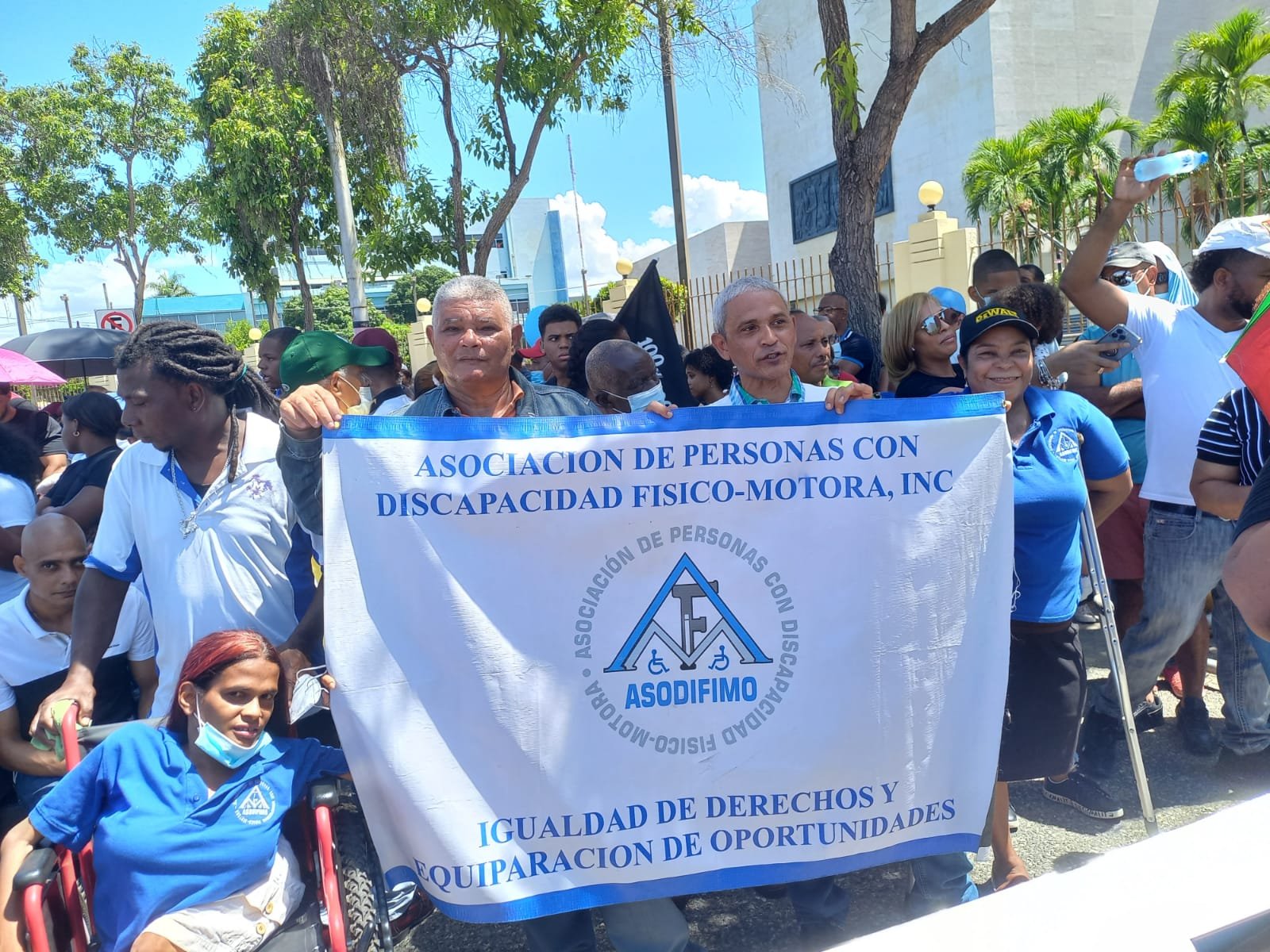 Participación de ASODIFIMO en la actividad «El Autismo marcha por la aplicación de la Ley 05-13».